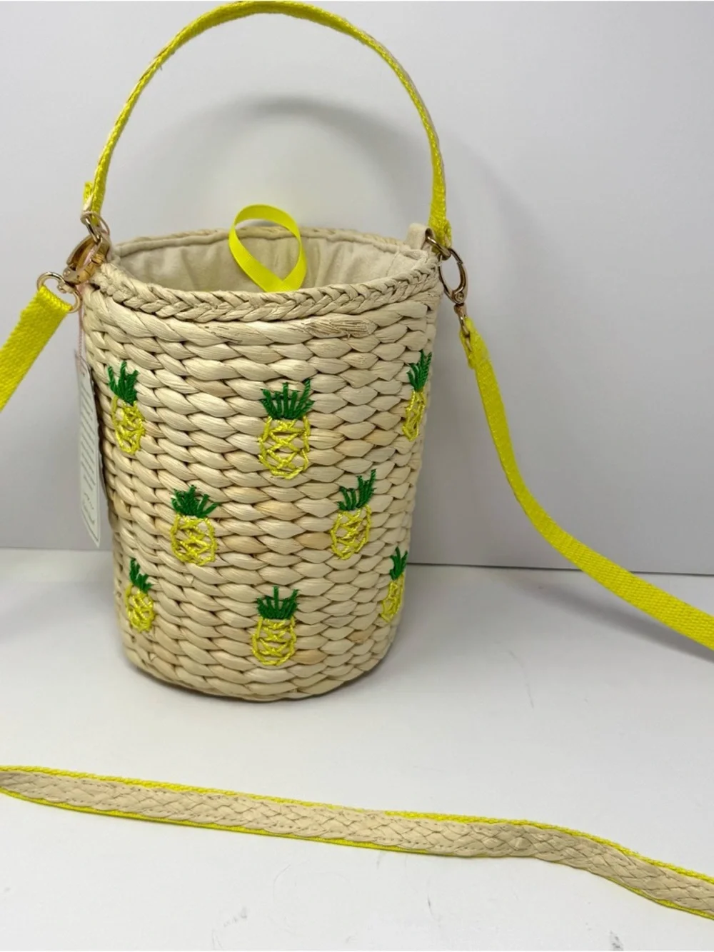 NEW Rachel Ashwell Pineapple Straw Bucket Drawstring Bag Purse Embroidered - Picture 1 of 10